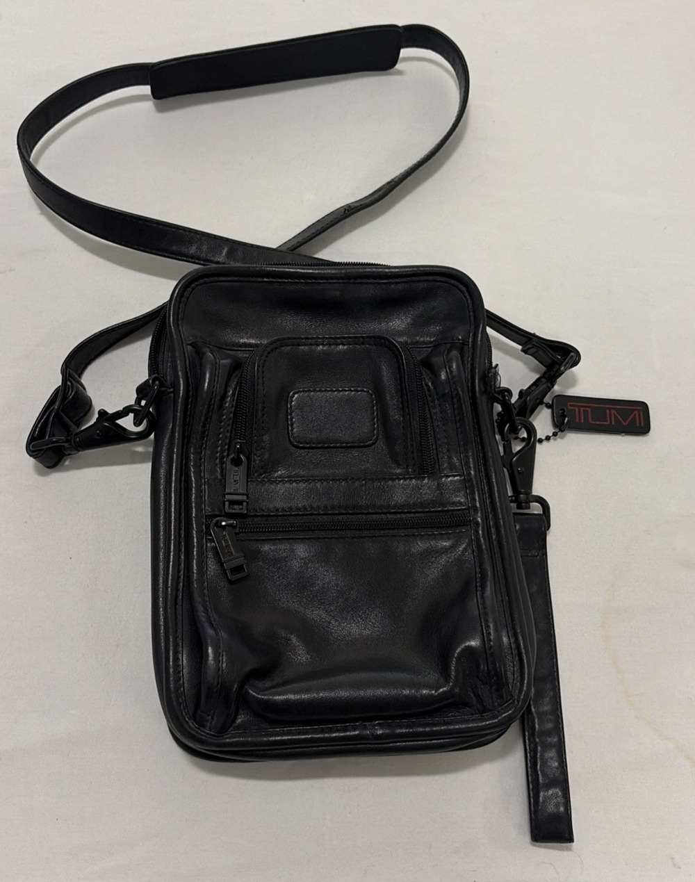TUMI Alpha Vintage Black Leather Pocket Crossbody Bag Small Travel EDC